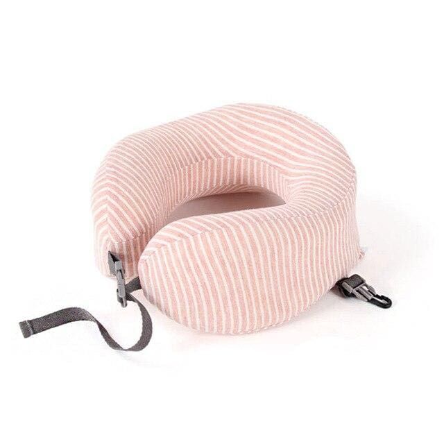 coussin de voyage confortable à rayures