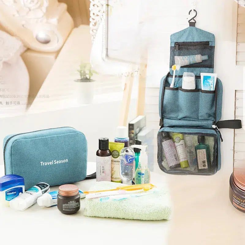 trousse de toilette suspendue bleue cyan