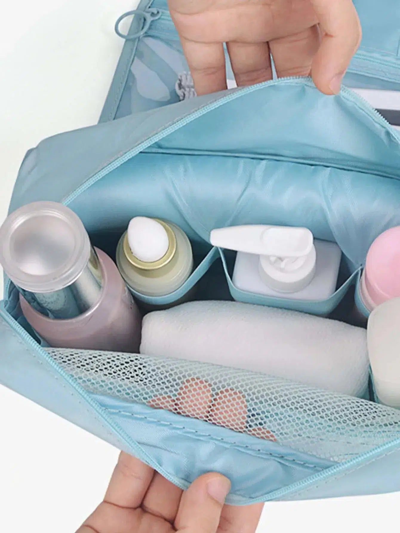 trousse de toilette bleue élégante