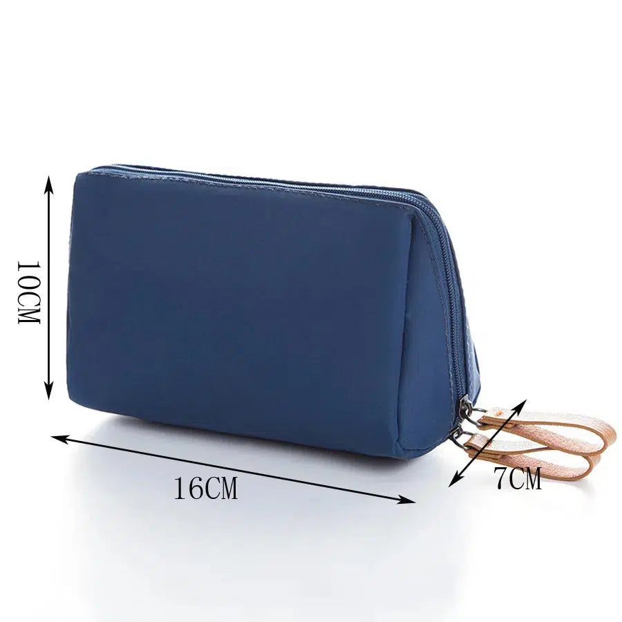 trousse de toilette bleue pour femme