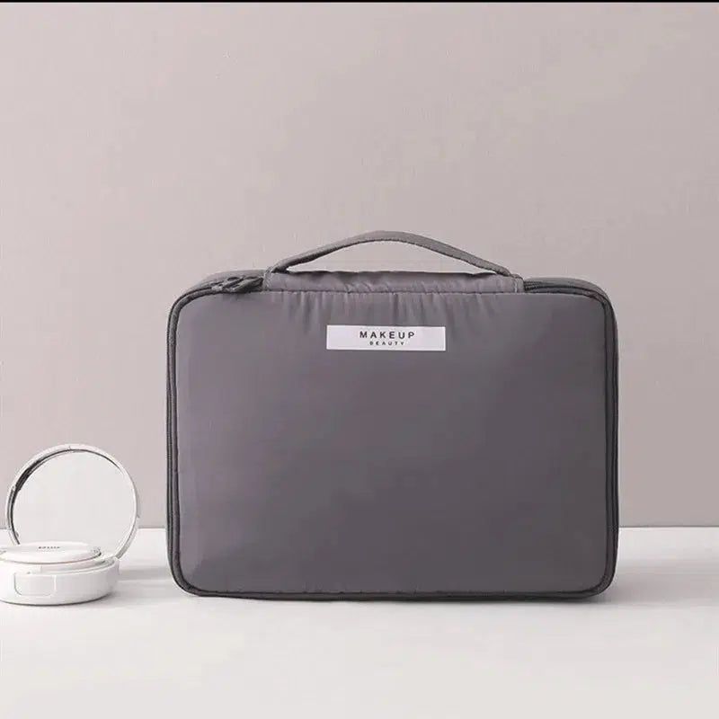 trousse de toilette grise voyage femme