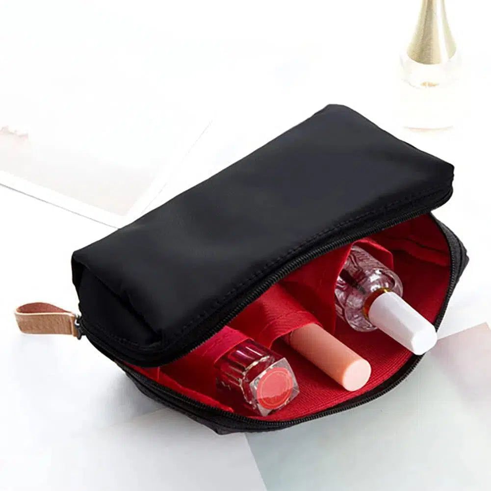 trousse de toilette noire pour voyage femme