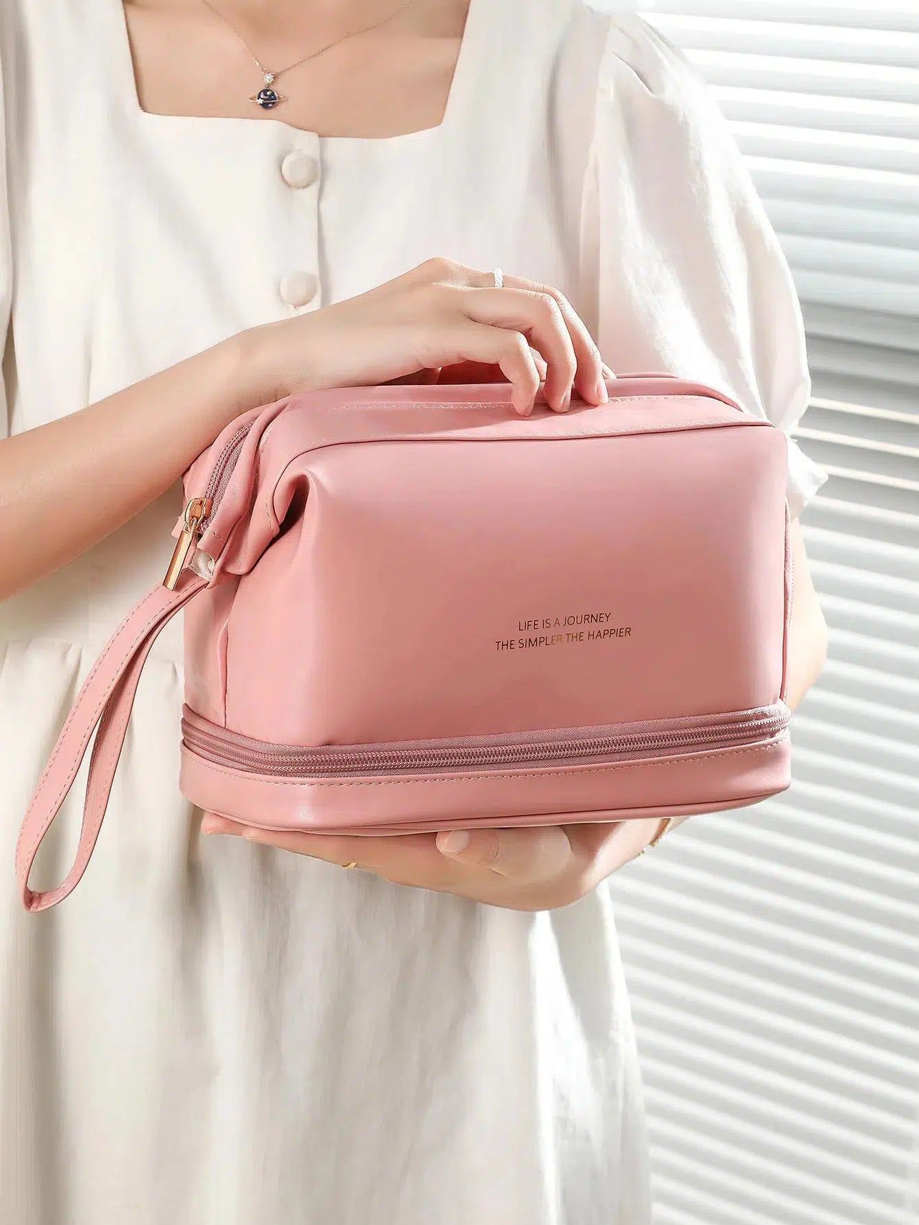 Trousse de Toilette Rose en Cuir Femme – Tendance Luxe