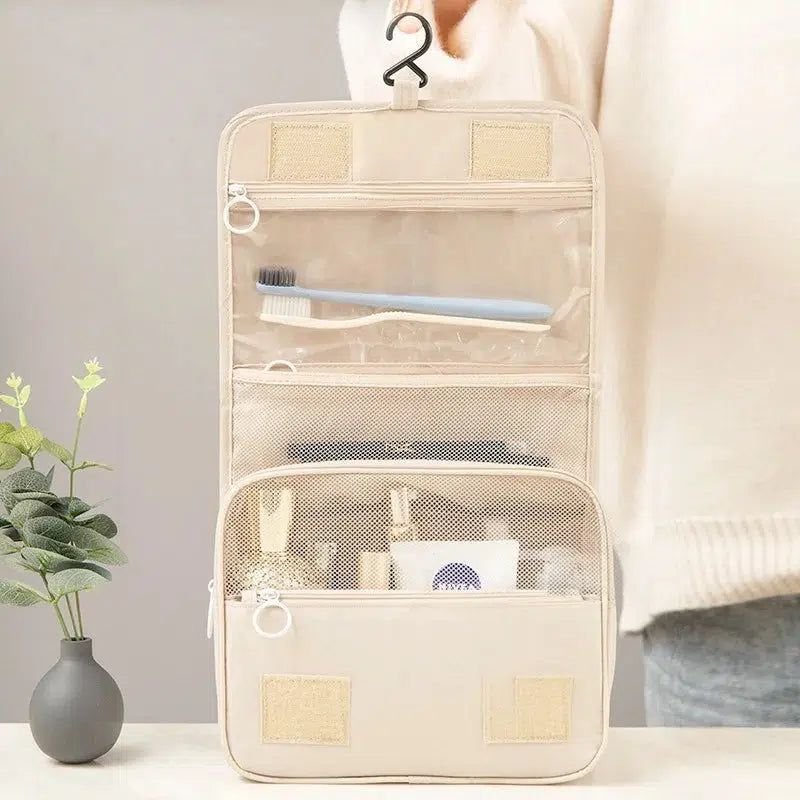 trousse de toilette beige femme pour voyage