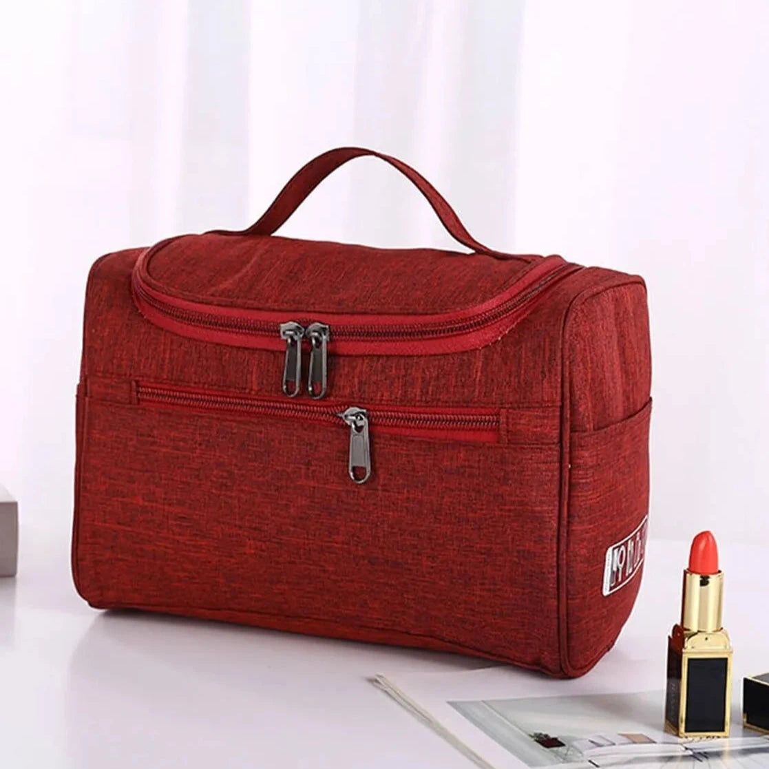 trousse cosmétique rouge élégante pour femme