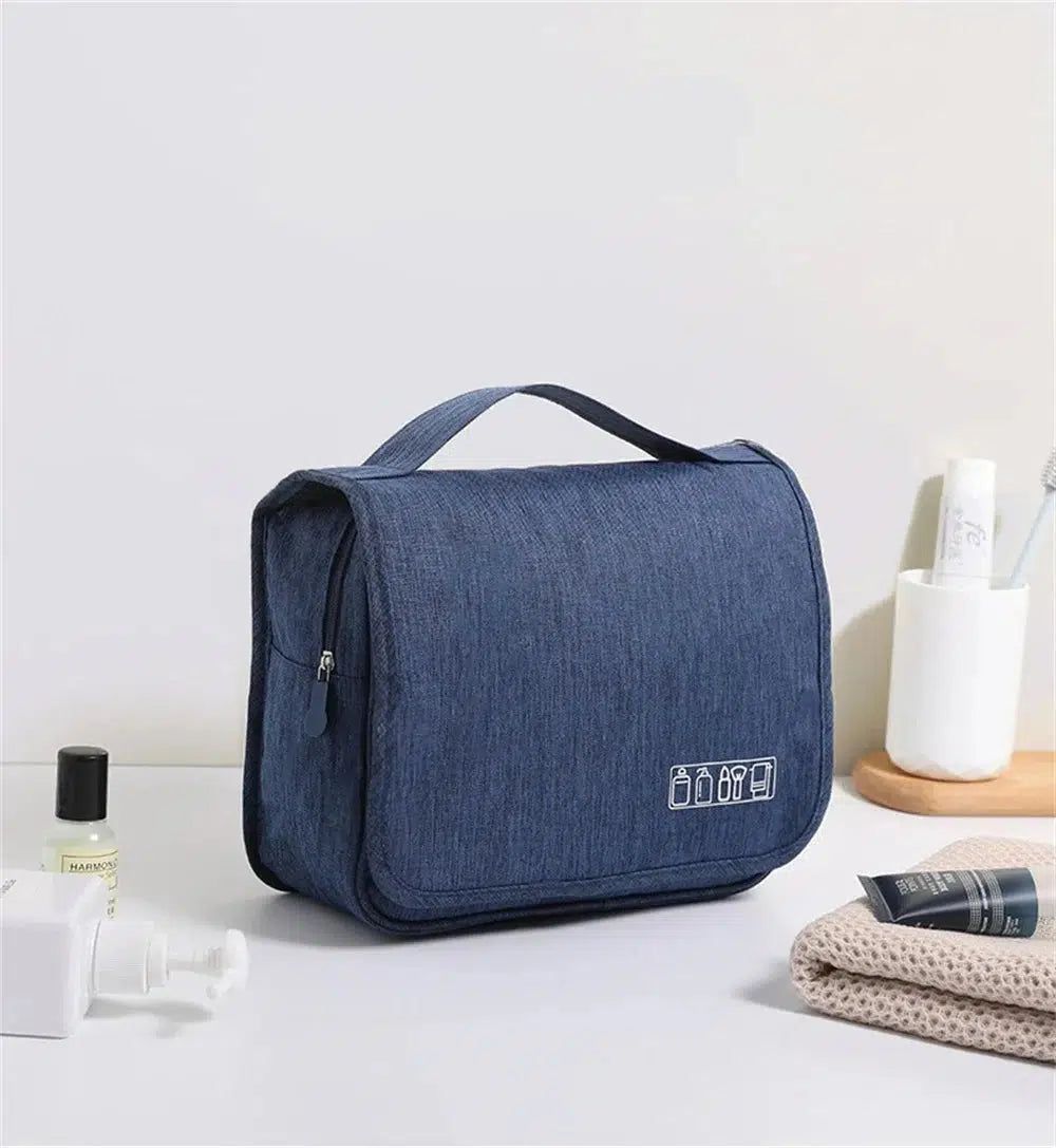 trousse de toilette suspendue bleue