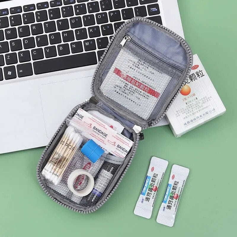 trousse de secours fonctionnelle et vide
