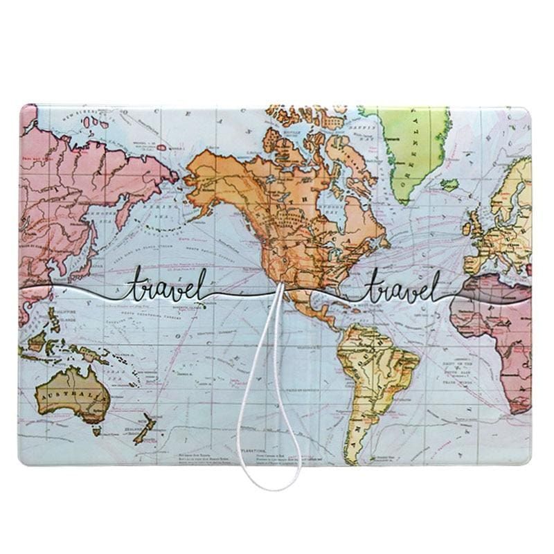 protège-passeport avec carte du monde colorée
