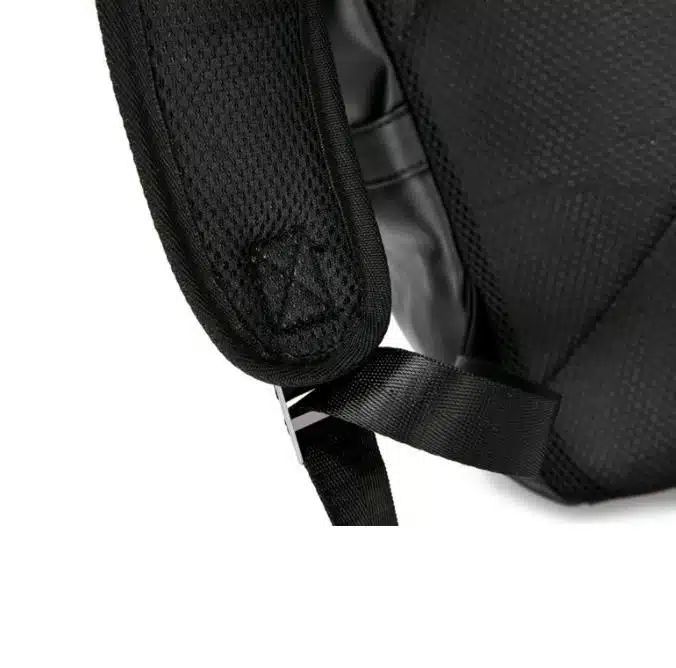sac à dos en cuir synthétique avec compartiments