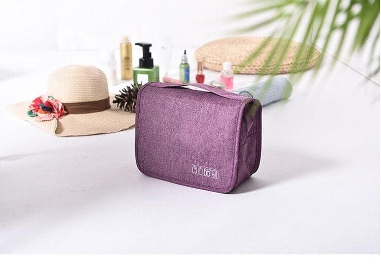 sac de soins personnels pour le voyage