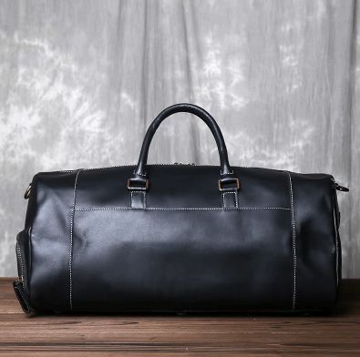 sac de voyage noir avec grandes poches