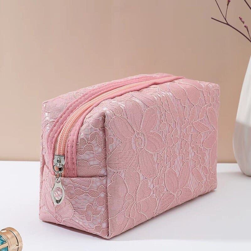 trousse cosmétique avec motif dentelle coloré